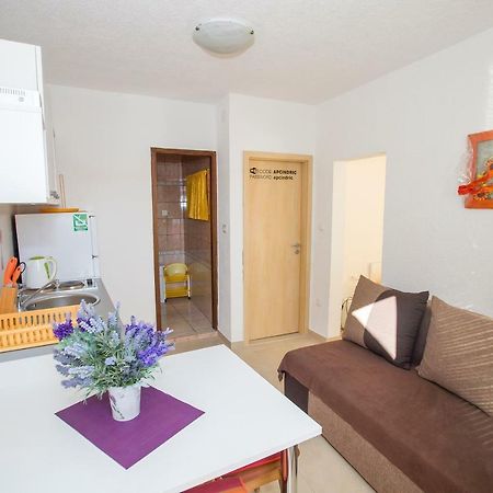 Apartmani Cindric Karlobag Extérieur photo