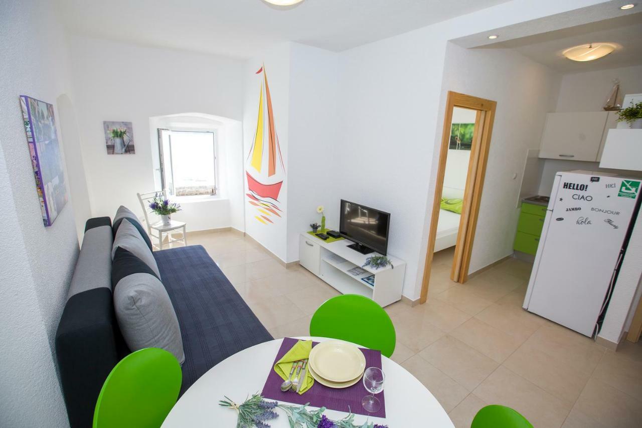 Apartmani Cindric Karlobag Extérieur photo