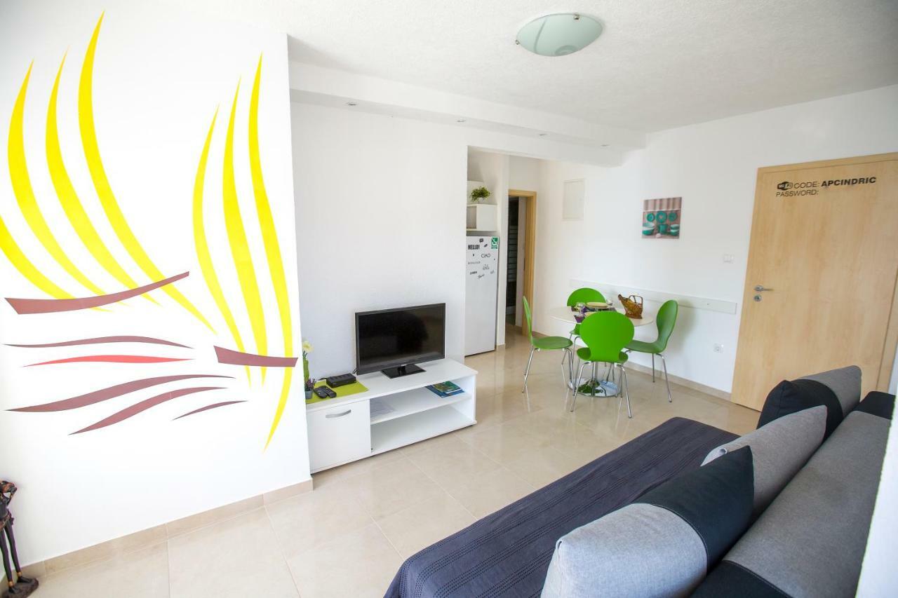 Apartmani Cindric Karlobag Extérieur photo
