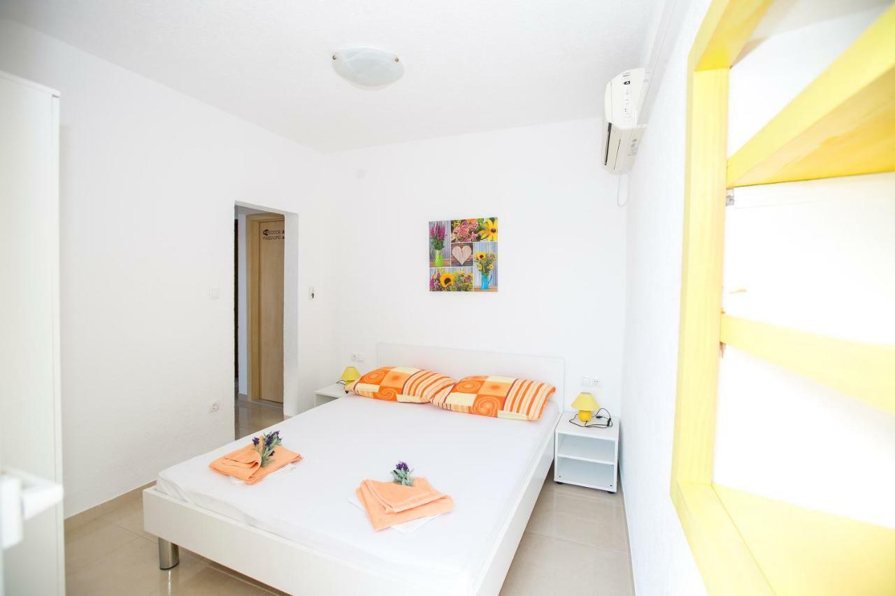 Apartmani Cindric Karlobag Extérieur photo