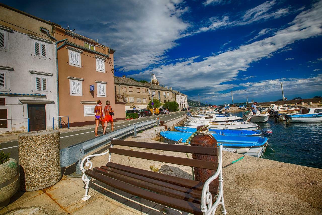 Apartmani Cindric Karlobag Extérieur photo