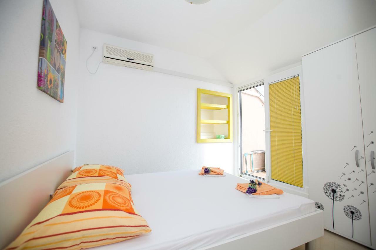 Apartmani Cindric Karlobag Extérieur photo