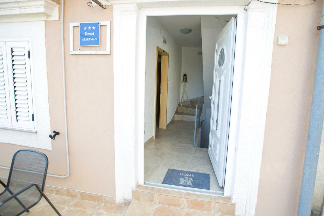Apartmani Cindric Karlobag Extérieur photo